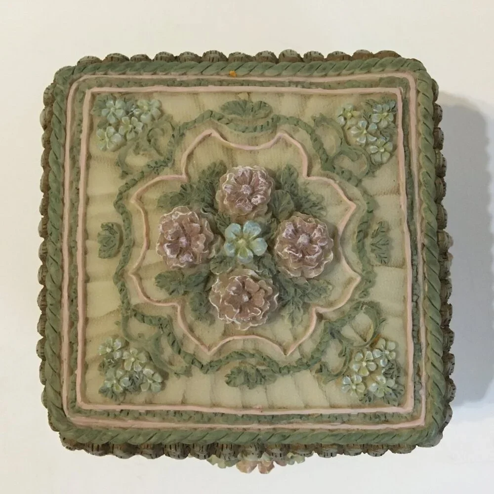 Floral Trinket Jewelry Box Holder Hand Painted Resin Flowers Vines Leaf Vintage